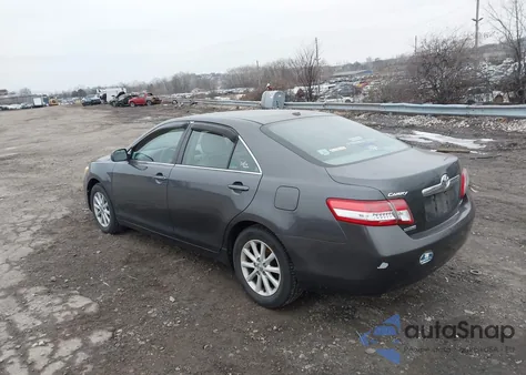 2010 Toyota Camry Xle z USA, uszkodzony, nr VIN 4T1BF3EK8AU063937